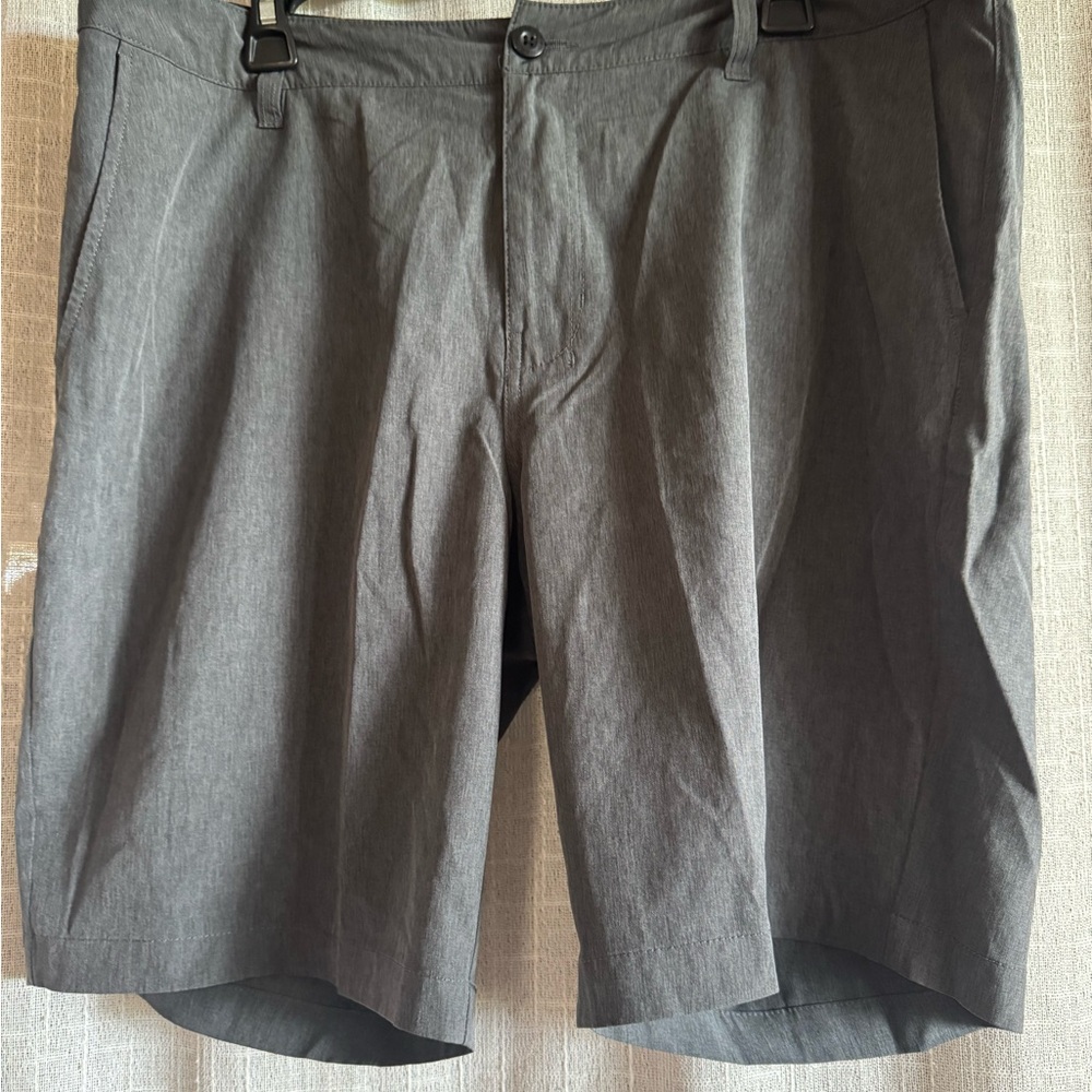 RSQ Men's Charcoal Flat-Front Shorts